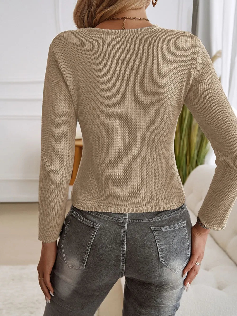 ad3f43f9-6a22-4605-b23c-a433f668b7db-Max